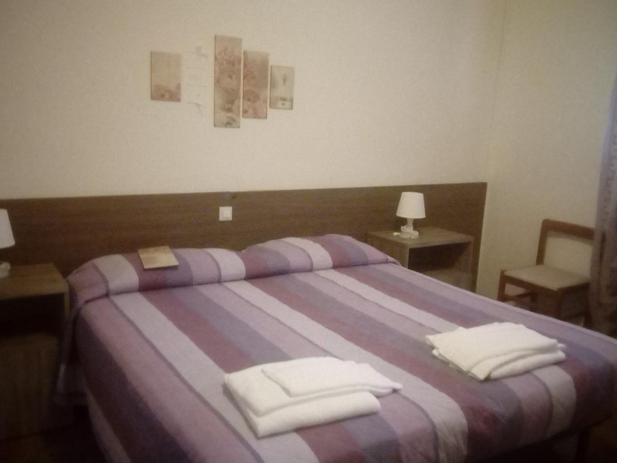 Albergo Alla Pineta Villa Santina ภายนอก รูปภาพ